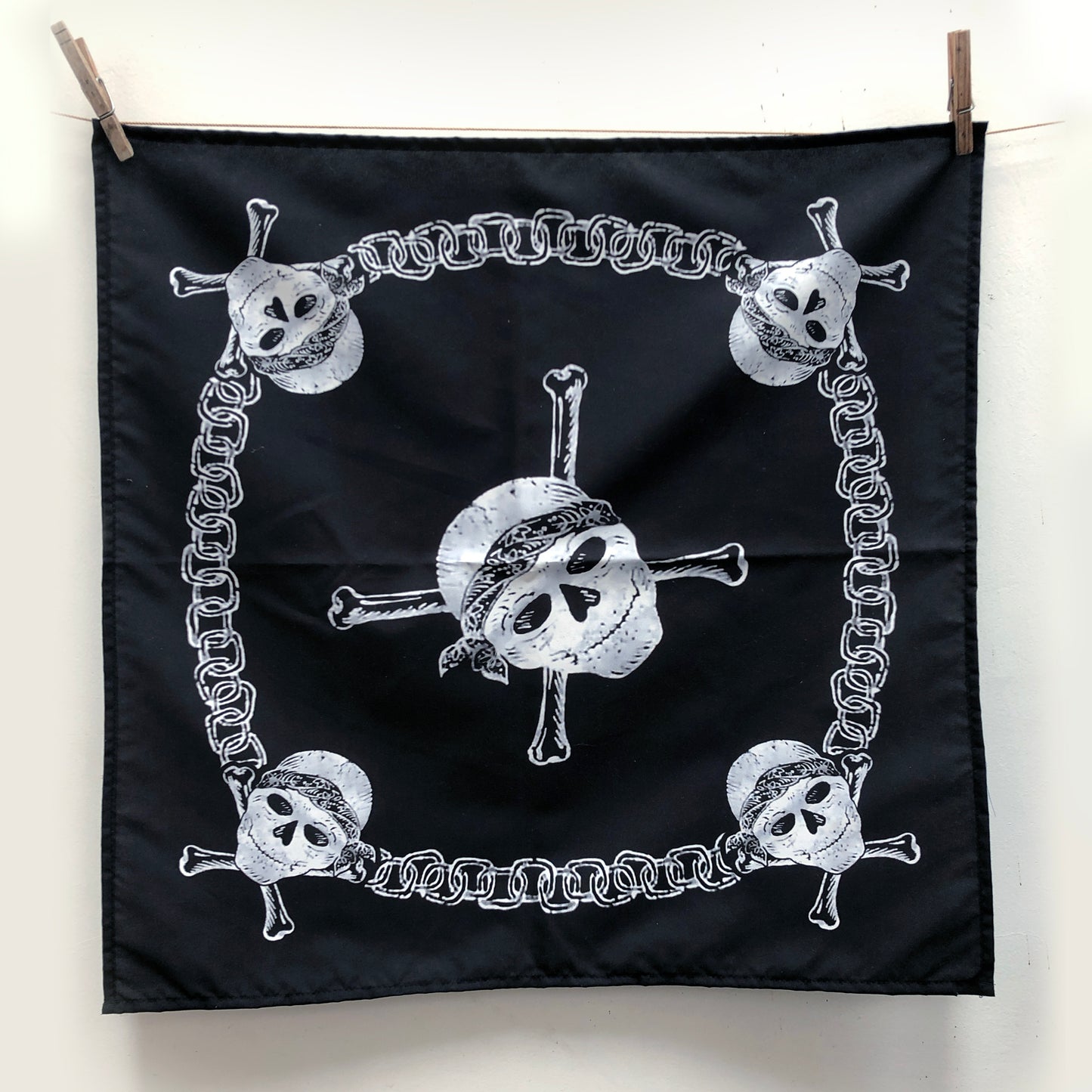 Eddie Munson Black Bandana with Skull and Chains Costume Cosplay Scarf